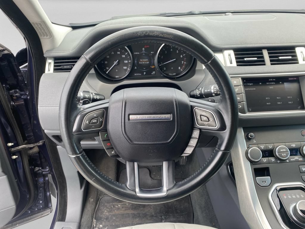 Used 2017 Land Rover Range Rover Evoque SE AWD/4WD image 12