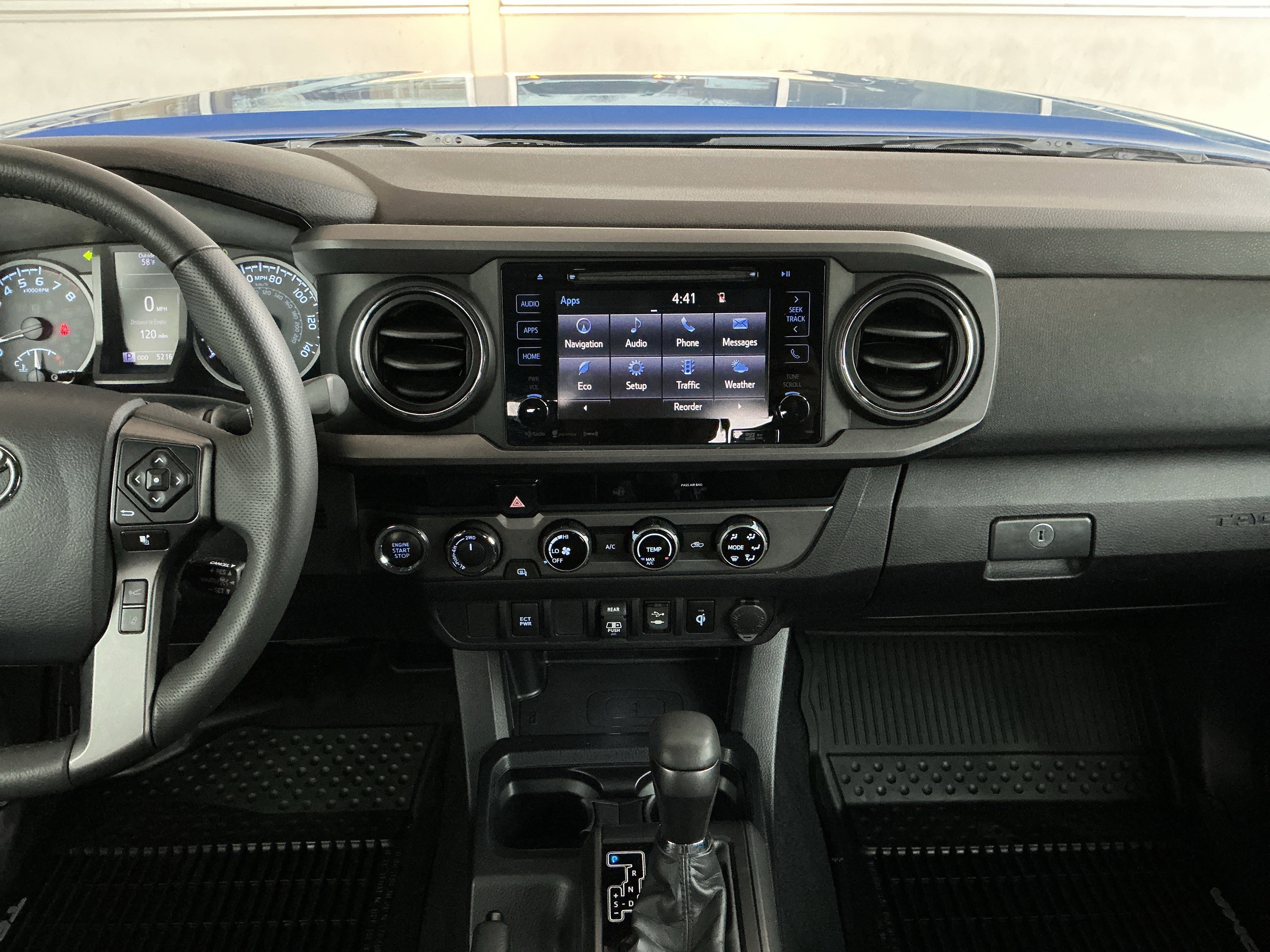 Used 2018 Toyota Tacoma TRD Off-Road image 9