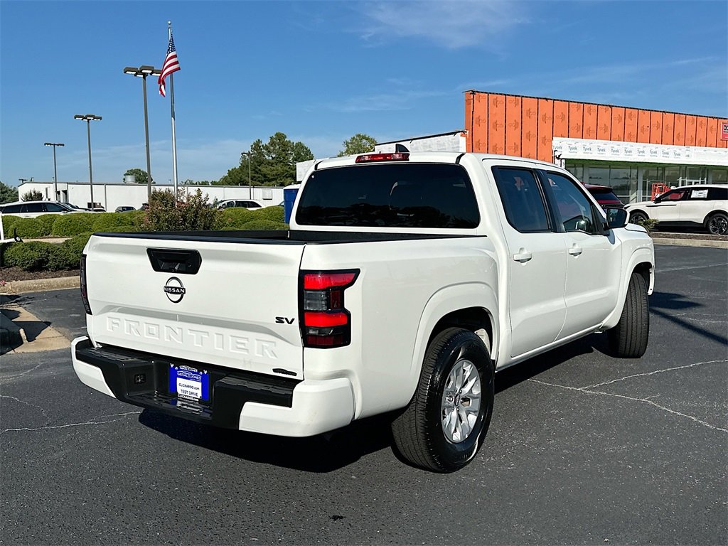 Used 2024 Nissan Frontier SV image 7