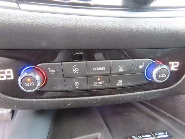 Used 2022 Buick Enclave Essence w/ Experience Buick Package AWD/4WD image 37