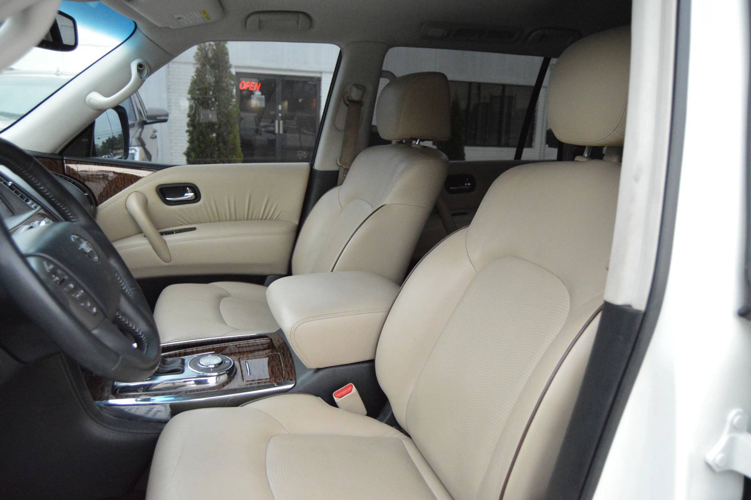 Used 2017 Nissan Armada Platinum w/ Captain Seat Package RWD image 9