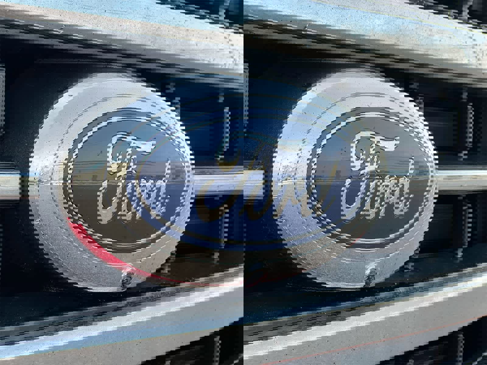 Used 2021 Ford F150 Lariat w/ Trailer Tow Package image 12