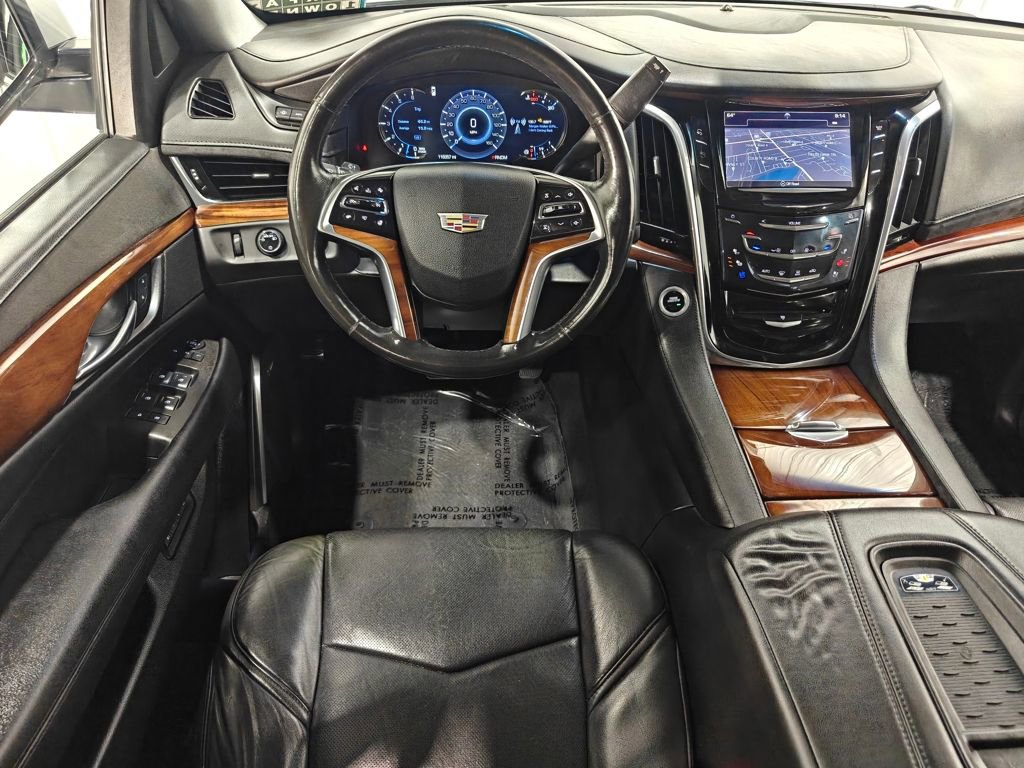 Used 2016 Cadillac Escalade ESV Luxury AWD/4WD image 4