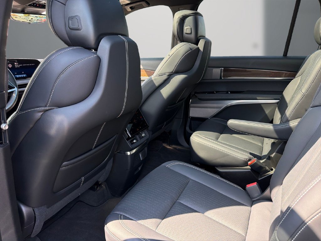Certified 2026 Cadillac Vistiq Sport AWD/4WD image 15