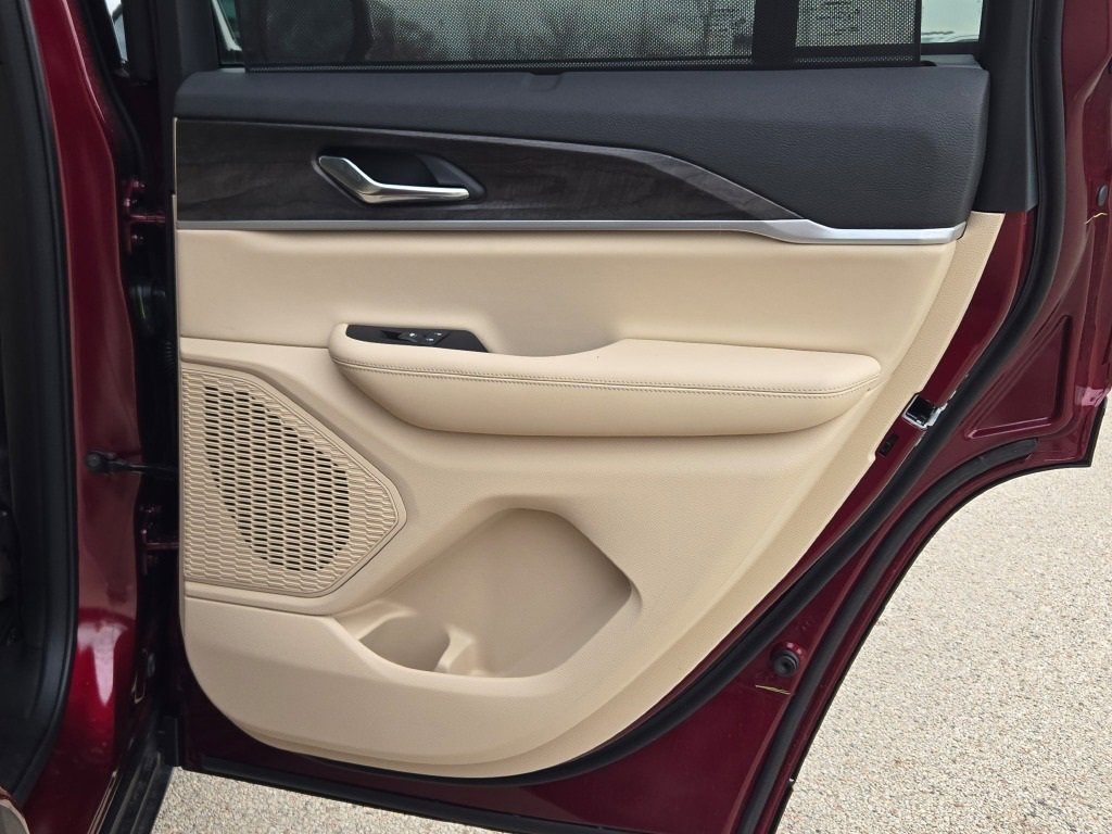 New 2025 Jeep Grand Cherokee Limited image 13