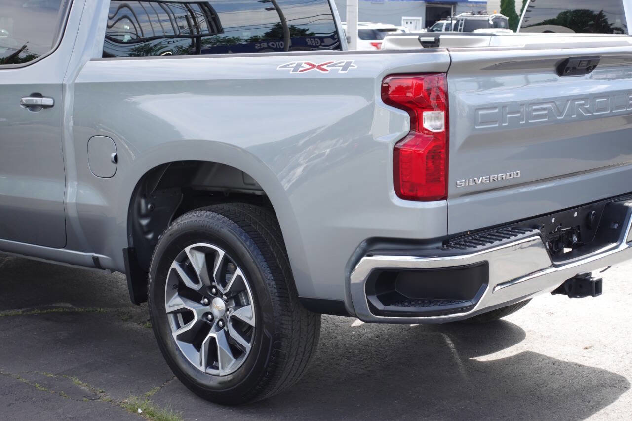 Used 2023 Chevrolet Silverado 1500 LT AWD/4WD image 9