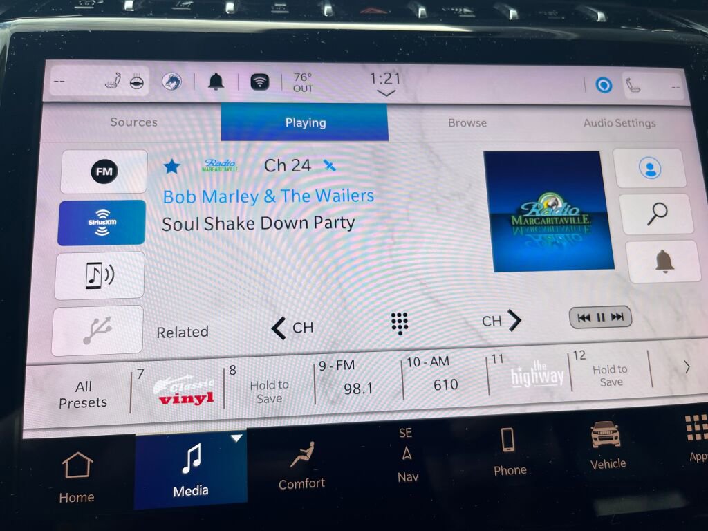 Used 2023 Jeep Grand Cherokee Limited image 16