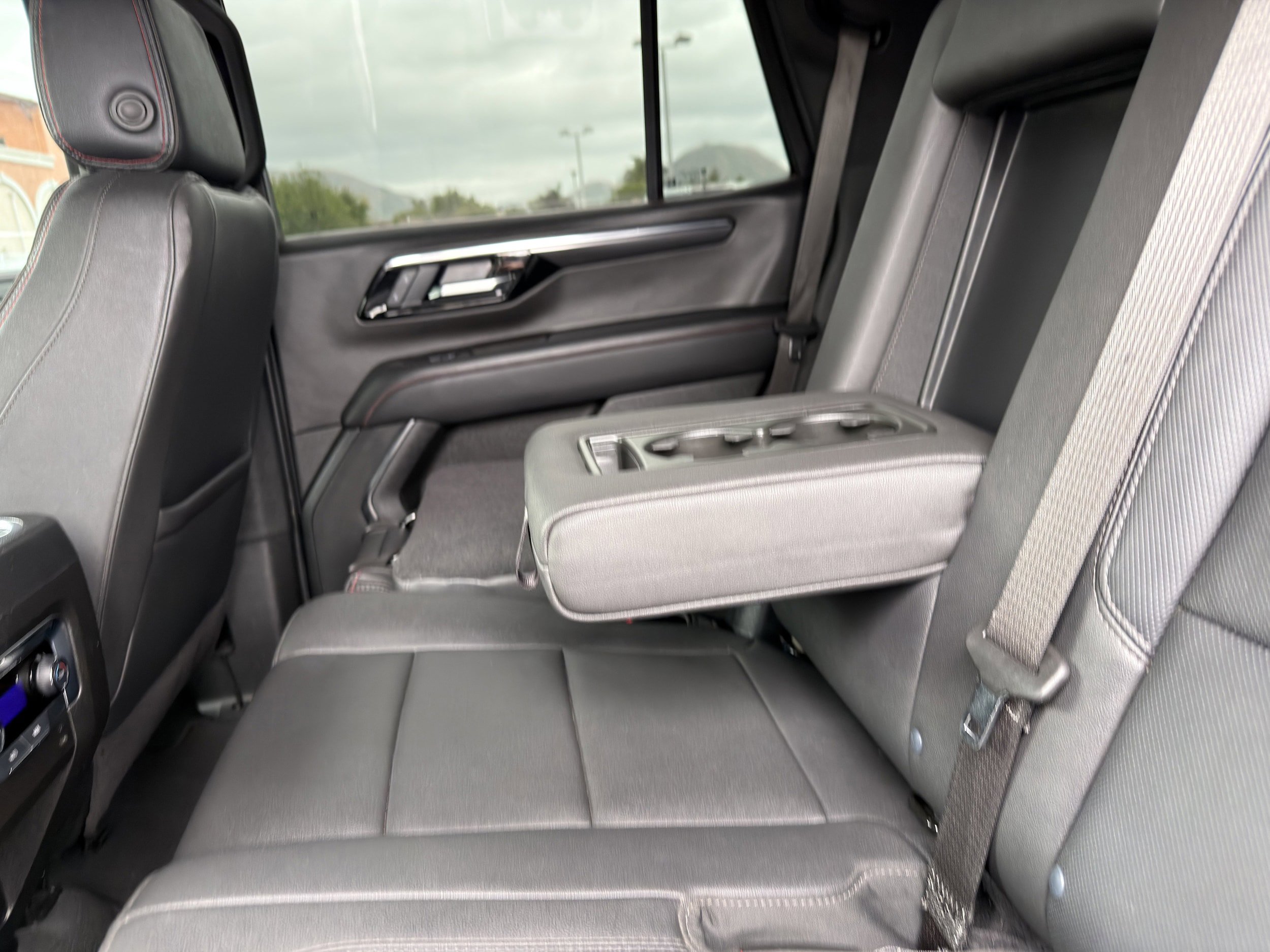 Used 2025 Chevrolet Tahoe RST RWD image 23