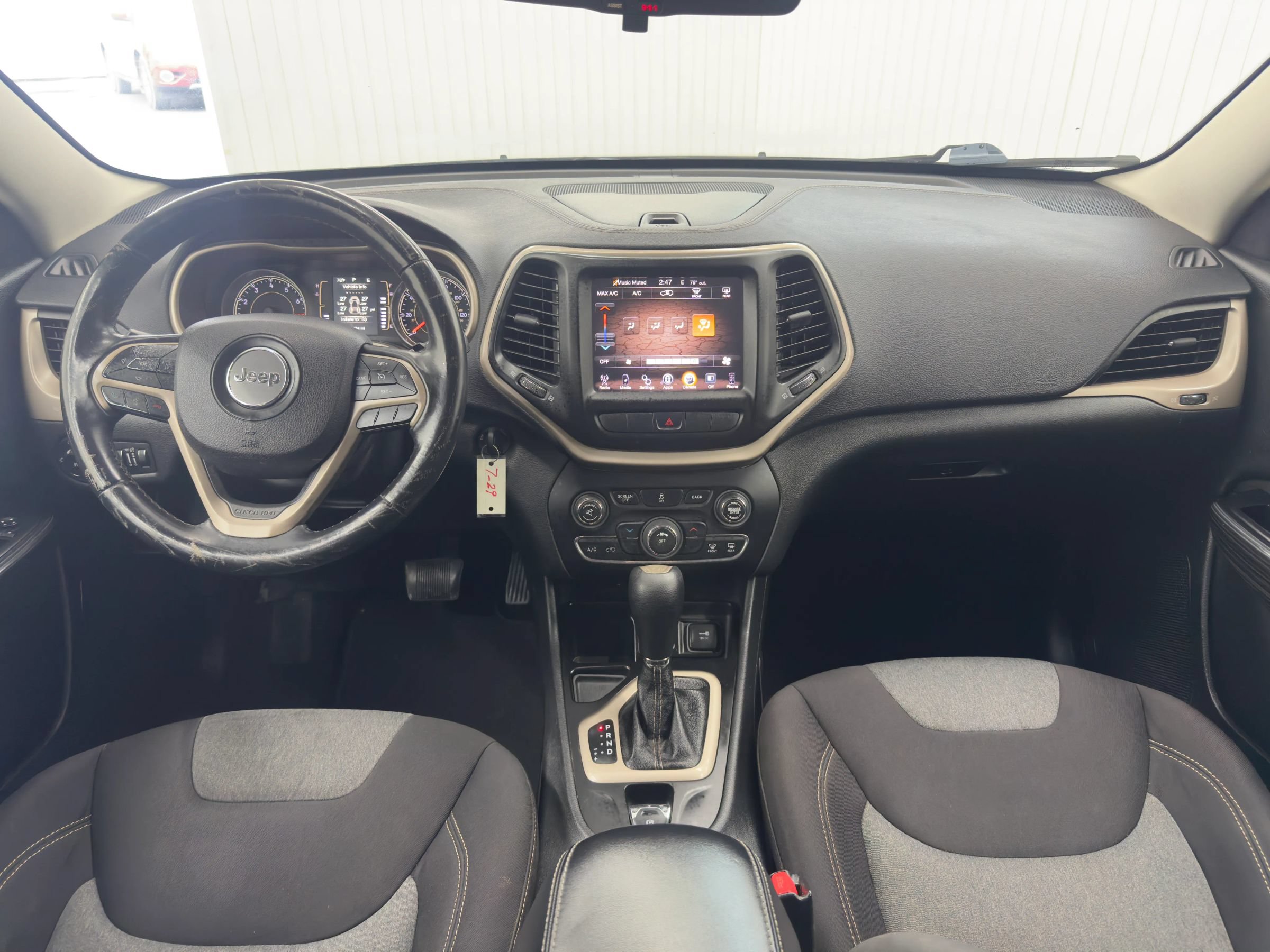 Used 2014 Jeep Cherokee Latitude w/ Trailer Tow Group FWD image 17