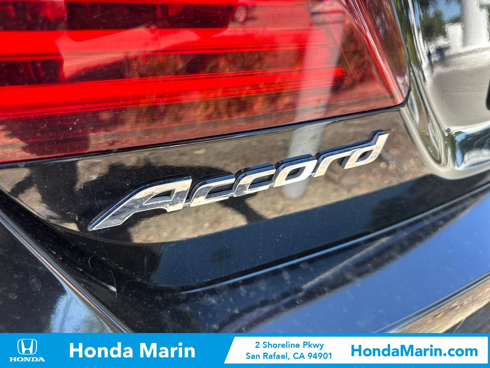 Used 2017 Honda Accord EX-L image 11