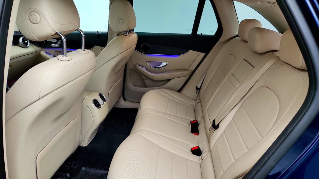 Used 2022 Mercedes-Benz GLC 300 4MATIC image 21