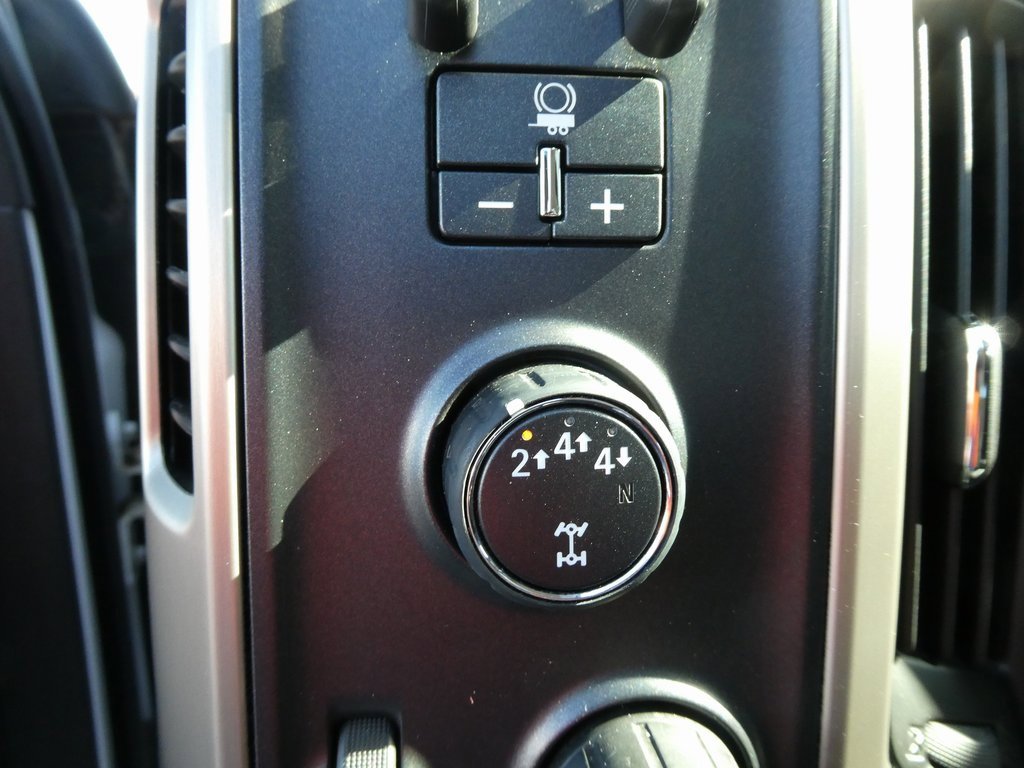 Used 2018 GMC Sierra 3500 Denali w/ Duramax Plus Package image 26