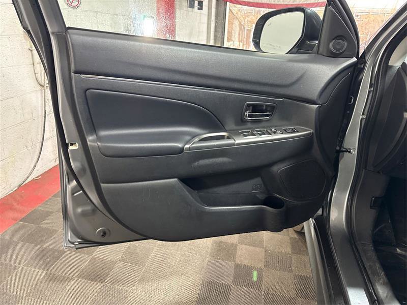 Used 2024 Mitsubishi Outlander Sport AWD image 17