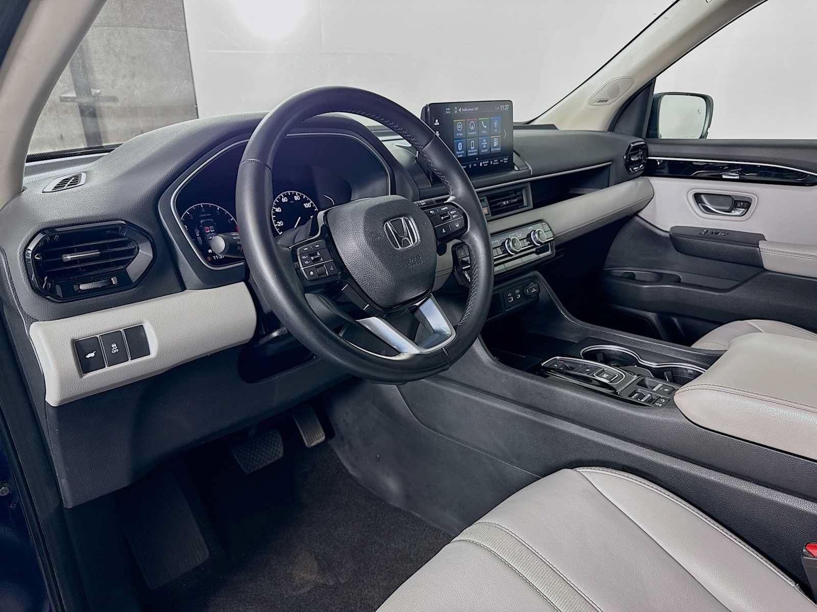 Certified 2024 Honda Pilot Touring image 9