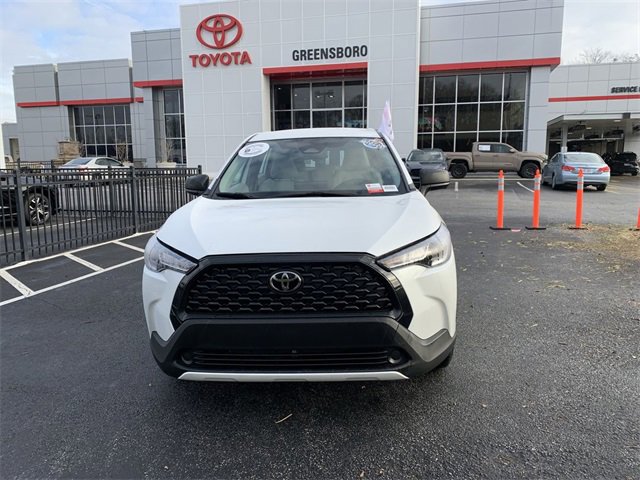 Used 2025 Toyota Corolla Cross L image 3