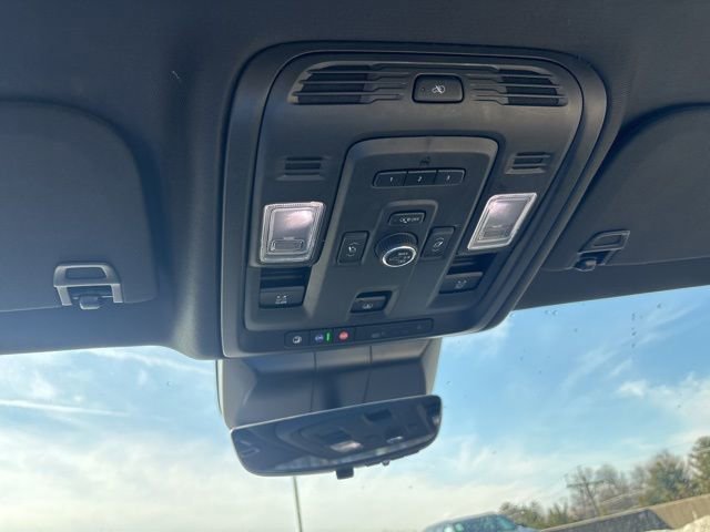 Used 2023 Cadillac Escalade Sport w/ LPO, ONYX Package image 5