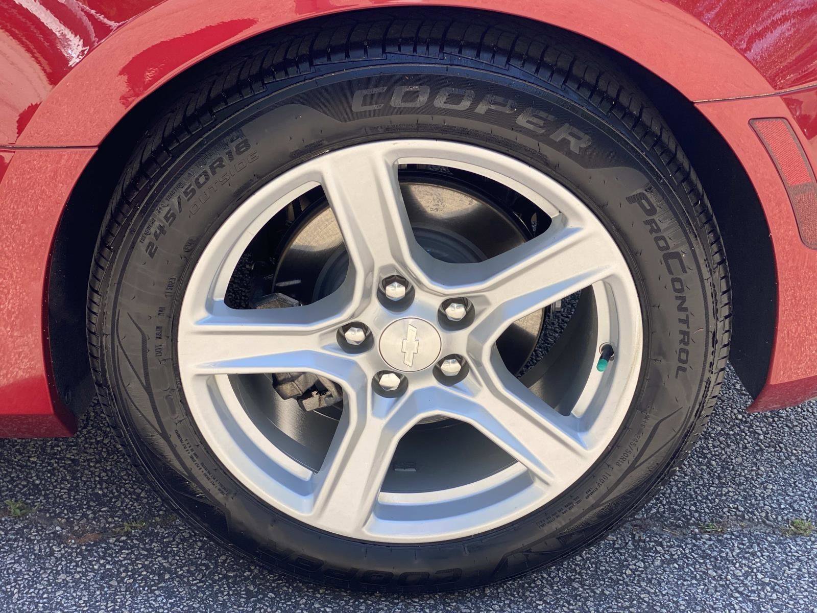 Used 2020 Chevrolet Camaro LT RWD image 13