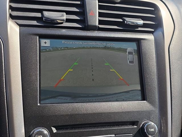 Used 2017 Ford Fusion SE w/ Fusion SE Technology Package FWD image 24