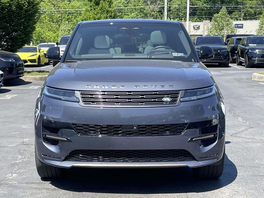 Used 2024 Land Rover Range Rover Sport Dynamic SE AWD/4WD image 2