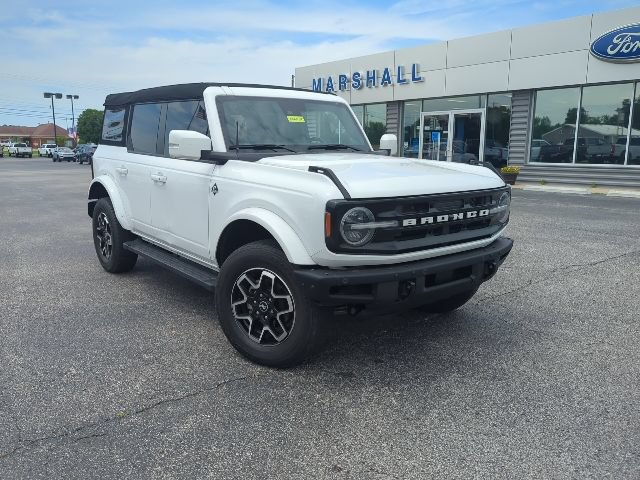 Used 2023 Ford Bronco Outer Banks AWD/4WD image 3