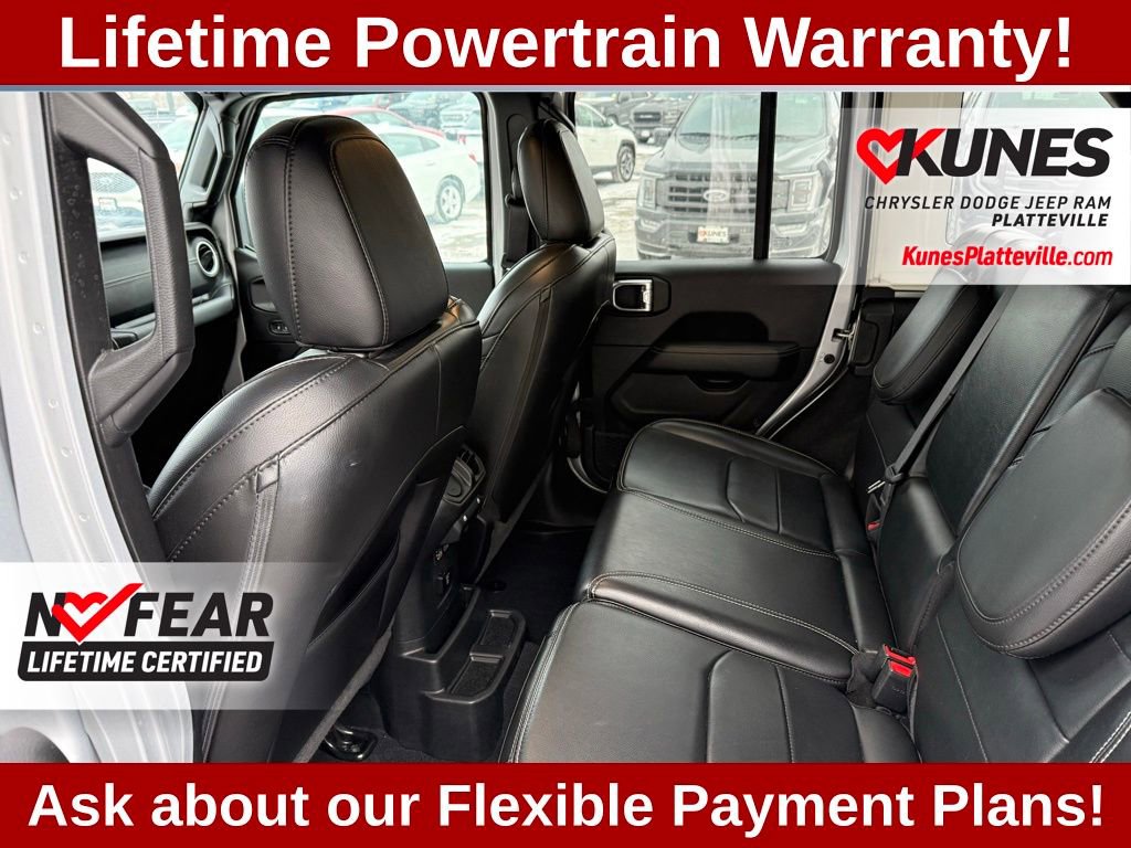 Used 2023 Jeep Wrangler Unlimited Sahara AWD/4WD image 34