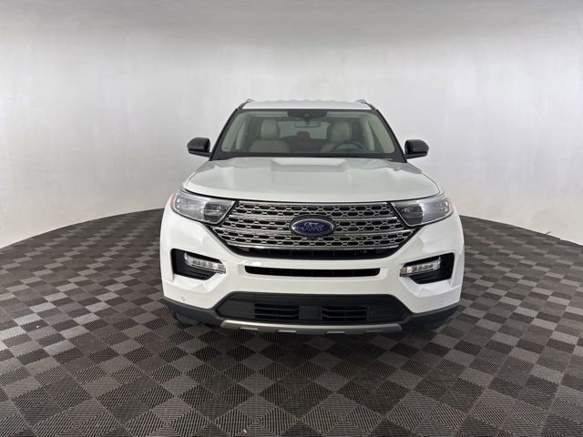Used 2023 Ford Explorer Limited image 3