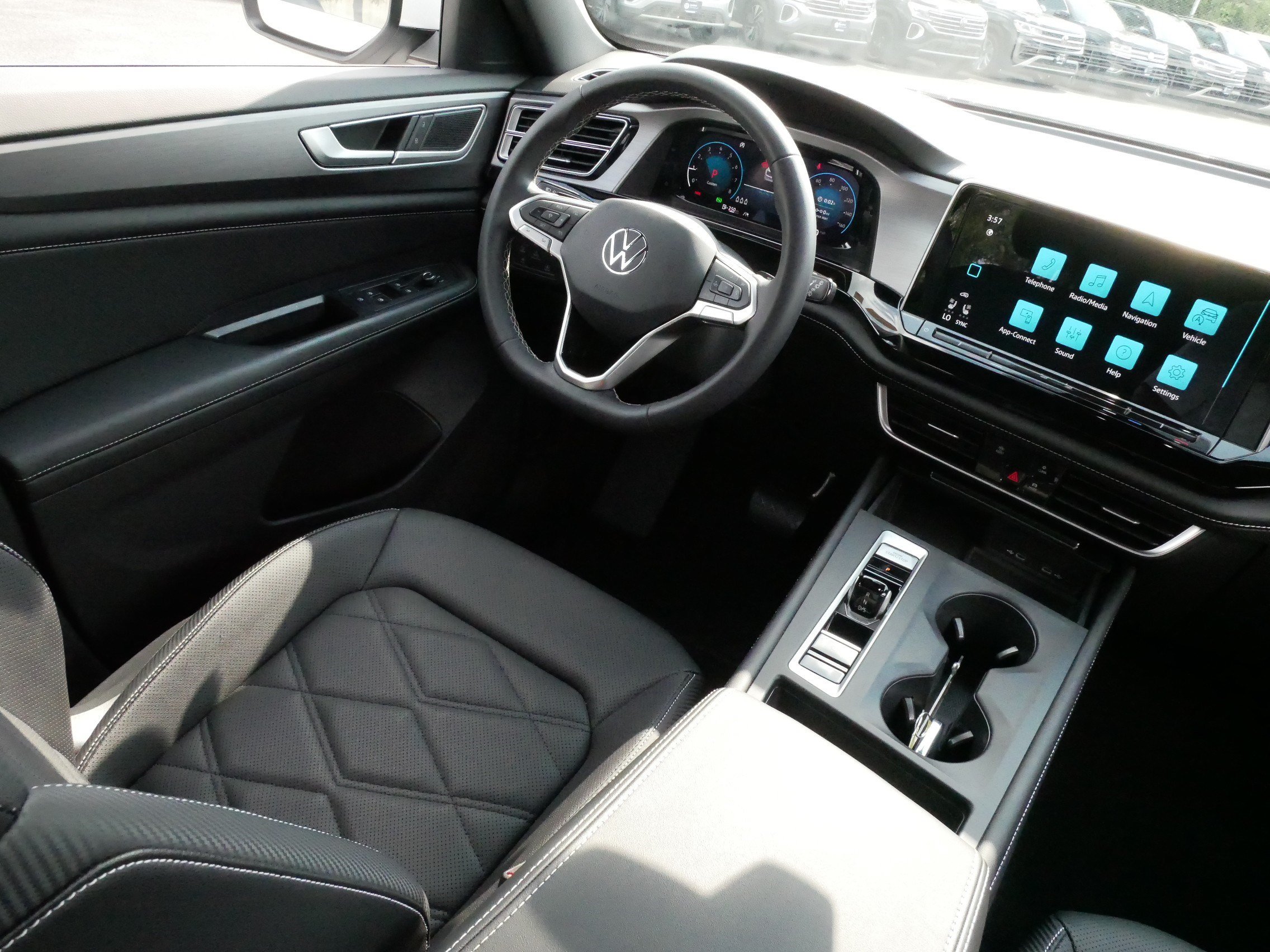 Certified 2024 Volkswagen Atlas Cross Sport SE AWD/4WD image 9
