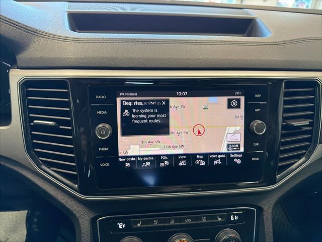 Used 2019 Volkswagen Atlas SEL Premium image 3