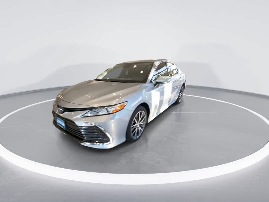 Used 2024 Toyota Camry XLE FWD image 4