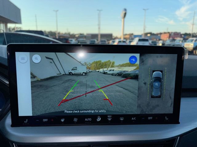 New 2026 Ford Escape SE w/ PHEV Premium Package FWD image 35