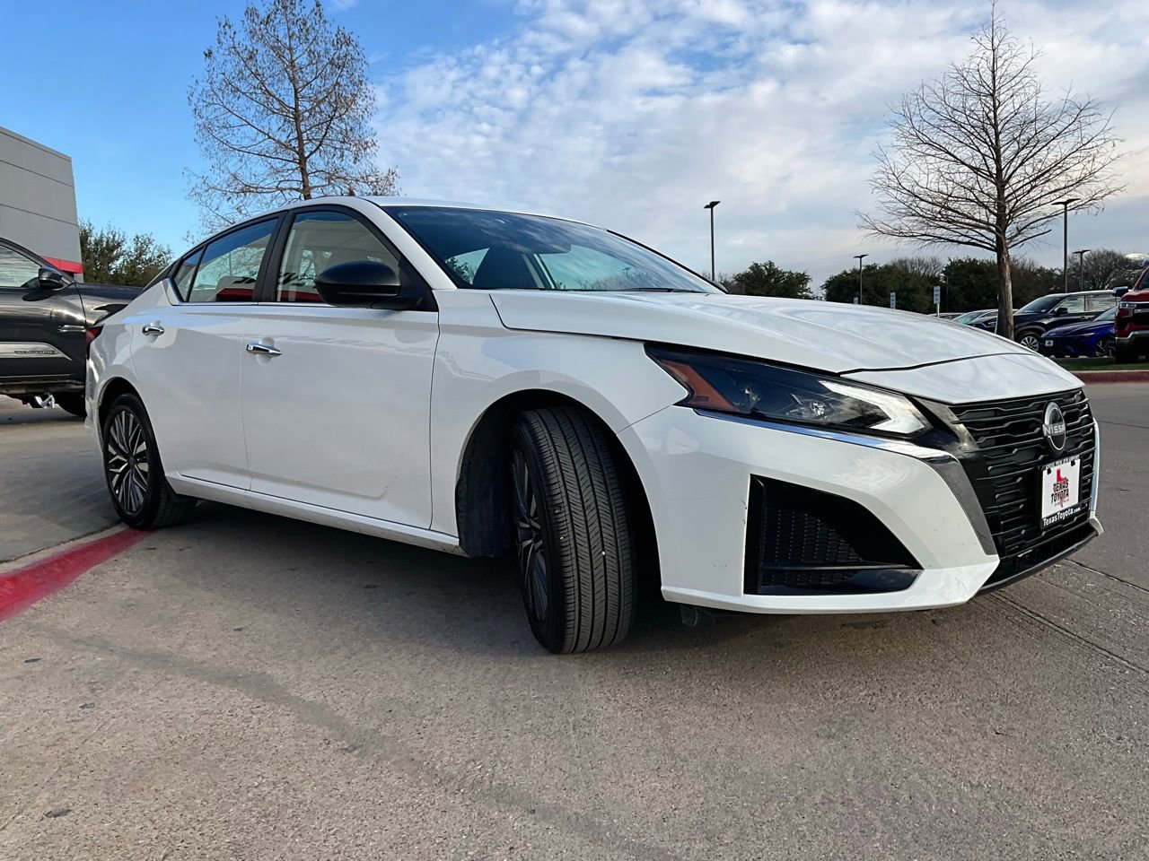 Used 2025 Nissan Altima 2.5 SV image 5