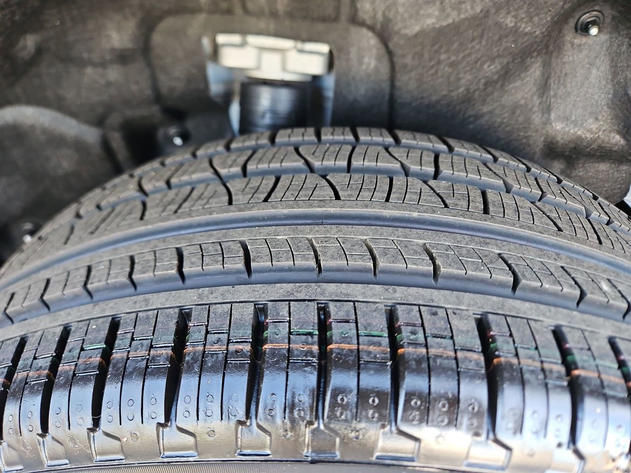 New 2025 Jeep Grand Cherokee Limited w/ Luxury Tech Group II image 10