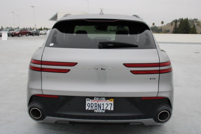 Used 2022 Genesis GV70 3.5T Sport image 4