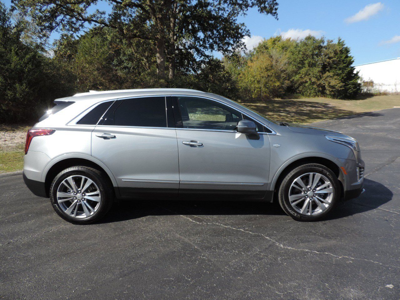 Certified 2025 Cadillac XT5 Premium Luxury image 4