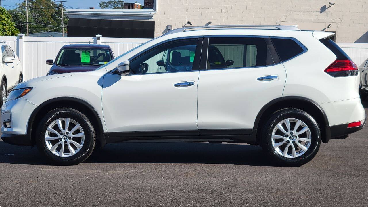 Used 2017 Nissan Rogue SV w/ SV Premium Package AWD/4WD image 9