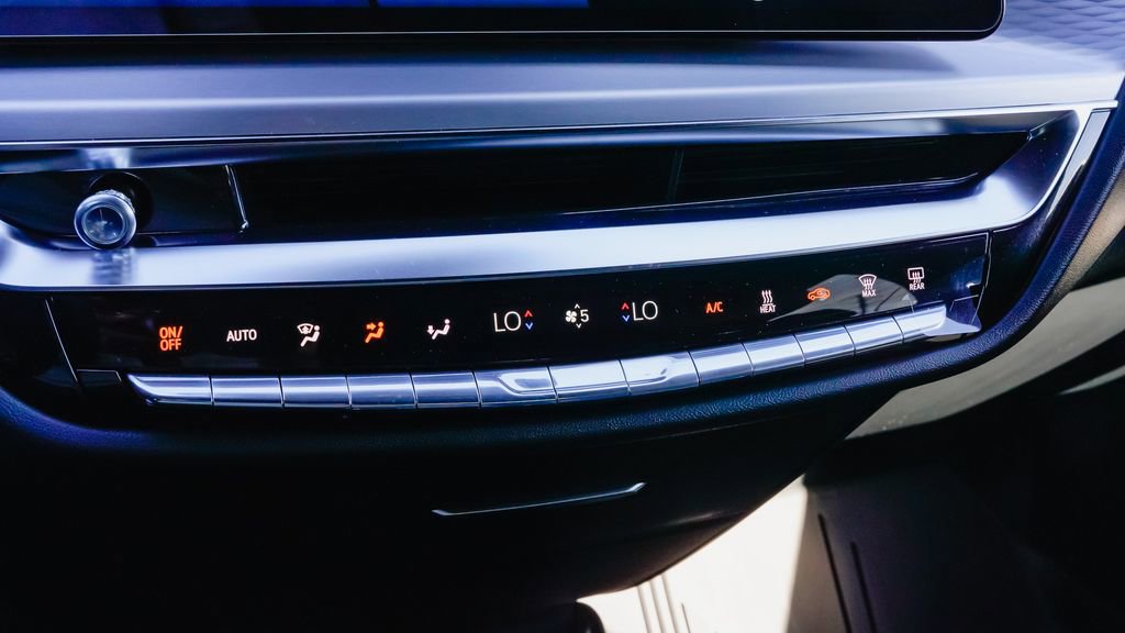 New 2026 Cadillac Lyriq Luxury image 18