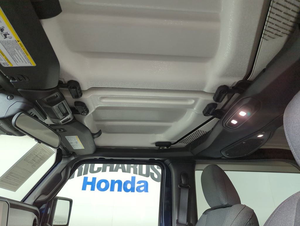 Used 2025 Jeep Wrangler Sport image 16