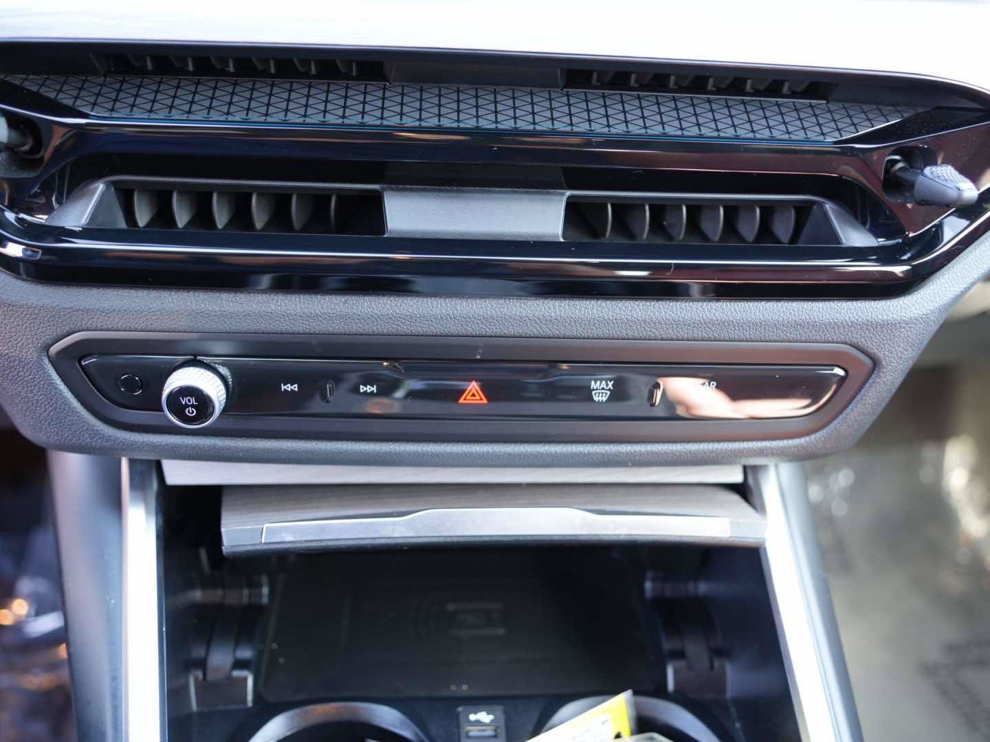 Used 2025 BMW i4 eDrive40 RWD image 19