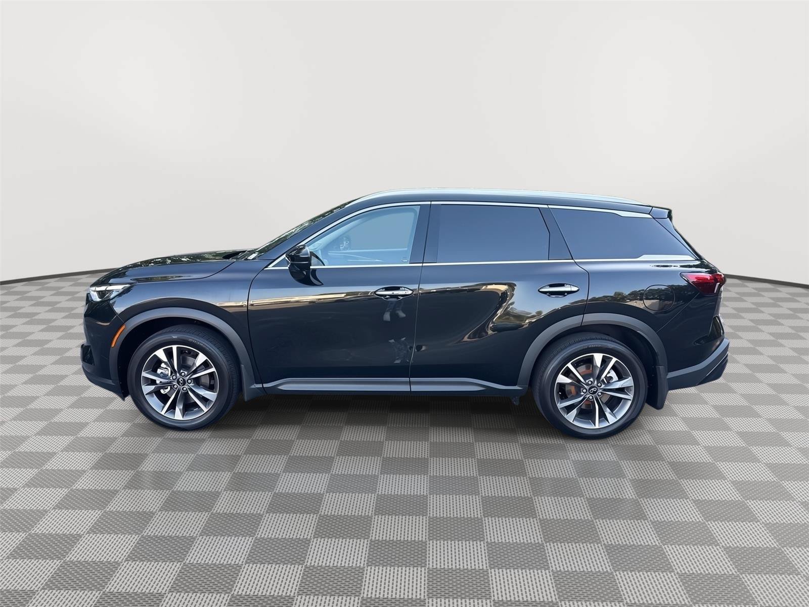 Used 2025 INFINITI QX60 Luxe FWD image 9