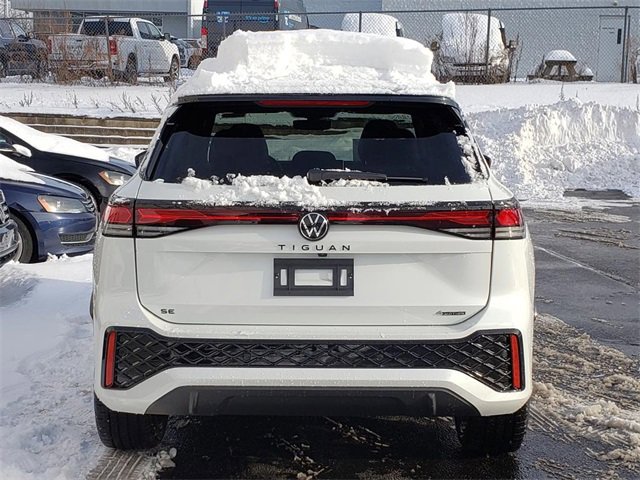 New 2026 Volkswagen Tiguan SE R-Line image 4