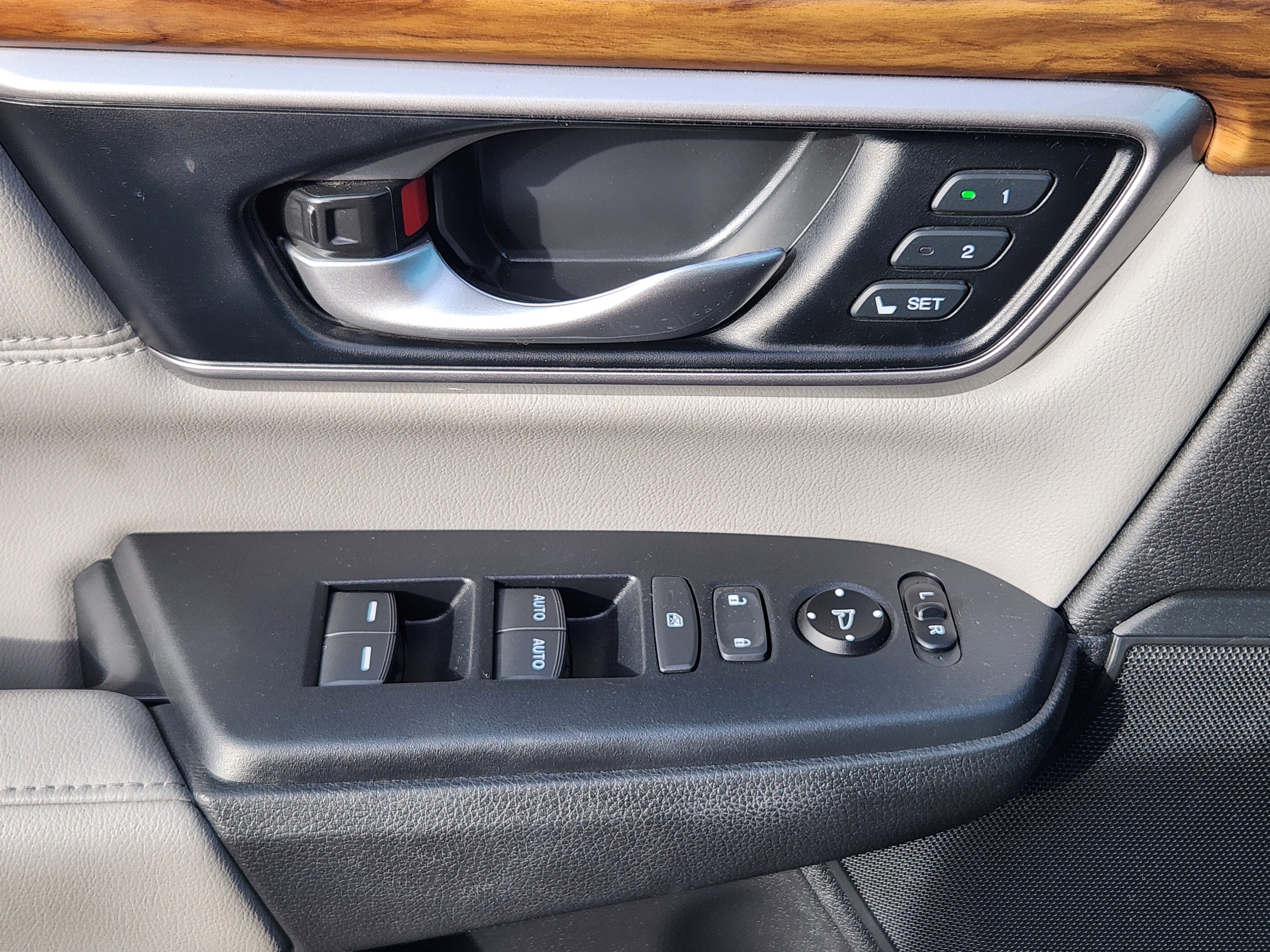 Used 2019 Honda CR-V EX-L image 18