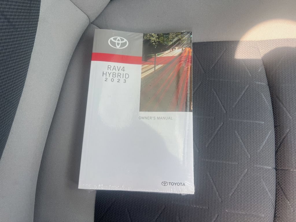 Used 2023 Toyota RAV4 XLE w/ Convenience Package AWD/4WD image 28