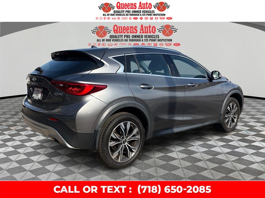 Used 2018 INFINITI QX30 AWD image 7