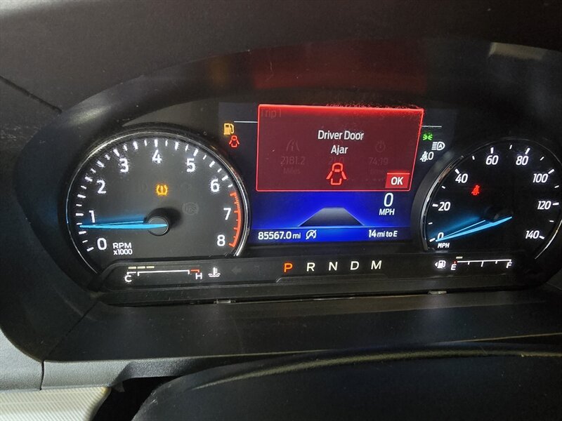 Used 2020 Ford Explorer XLT w/ Equipment Group 202A AWD/4WD image 31