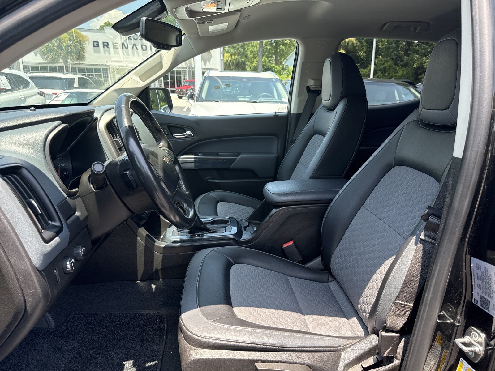 Used 2022 Chevrolet Colorado Z71 AWD/4WD image 20