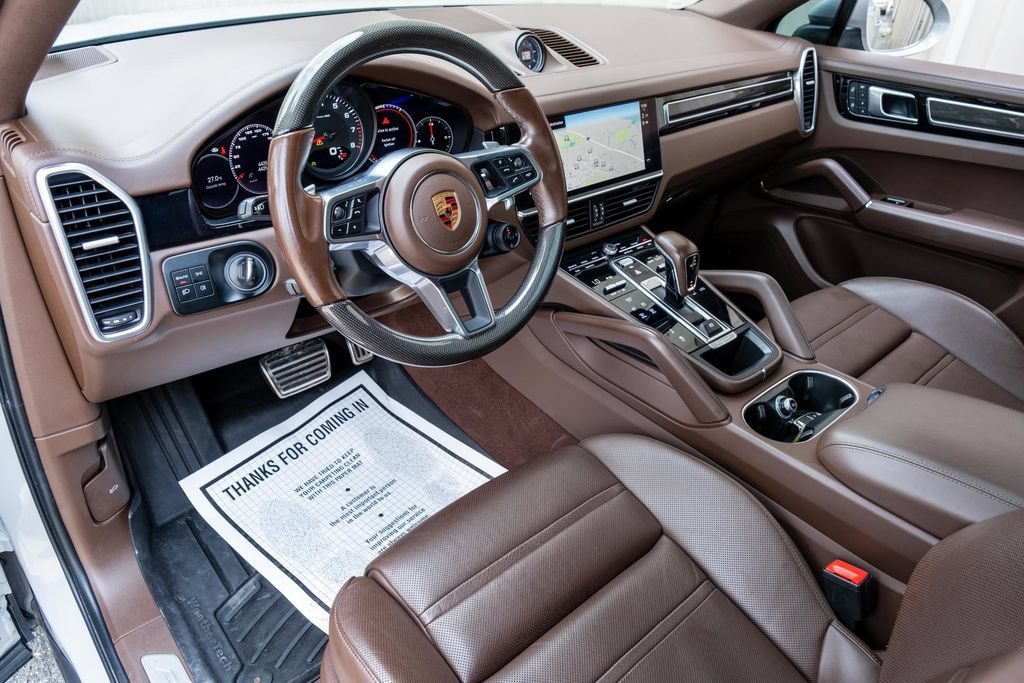 Used 2022 Porsche Cayenne S AWD/4WD image 16