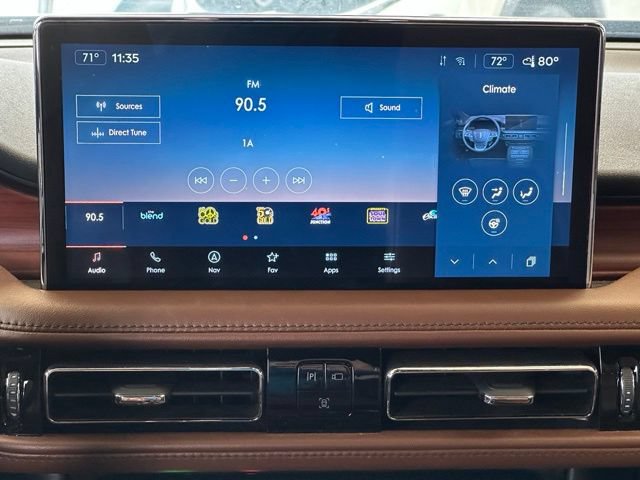 Certified 2022 Lincoln Nautilus Reserve w/ Luxury Package AWD/4WD image 12