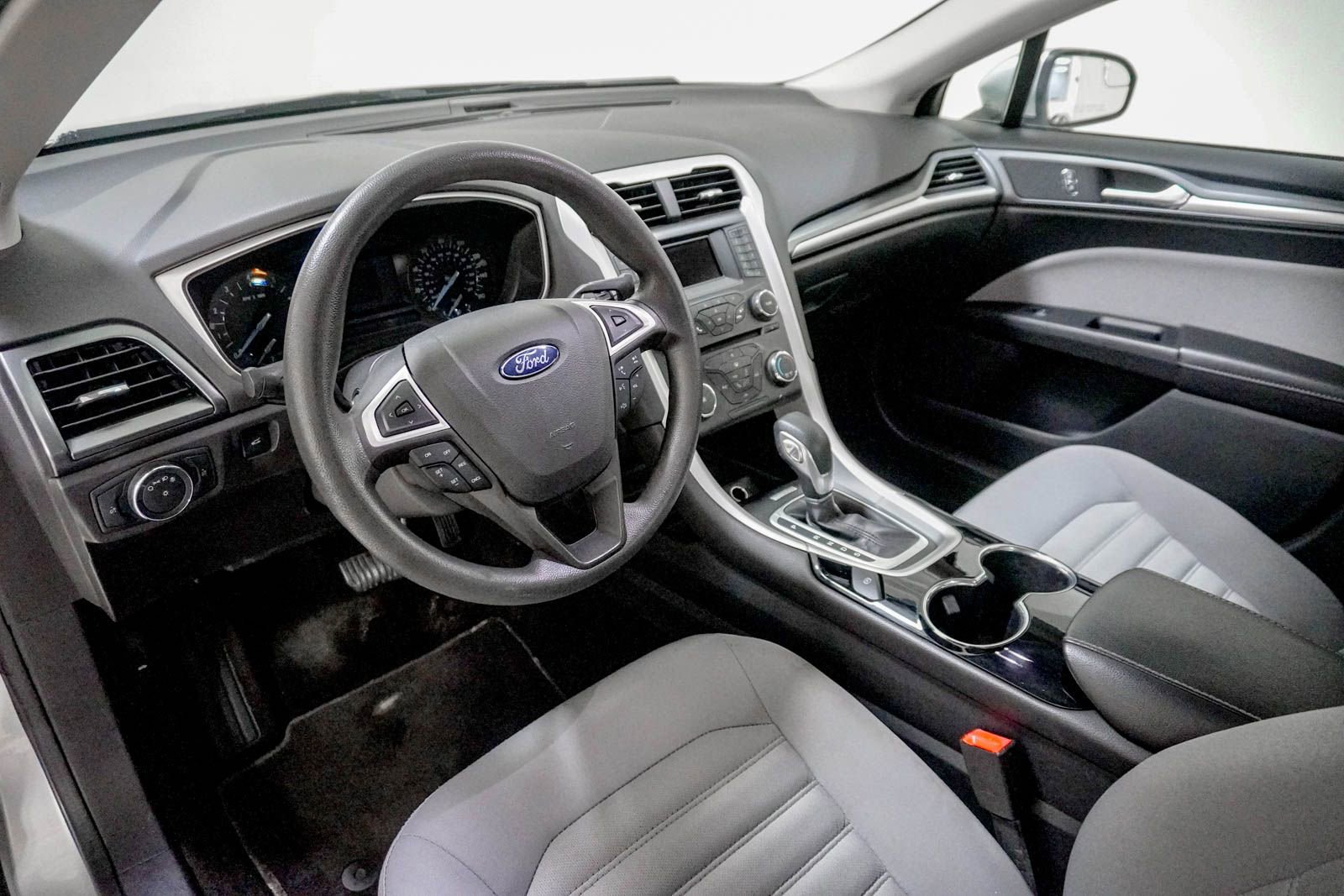 Used 2014 Ford Fusion S FWD image 19