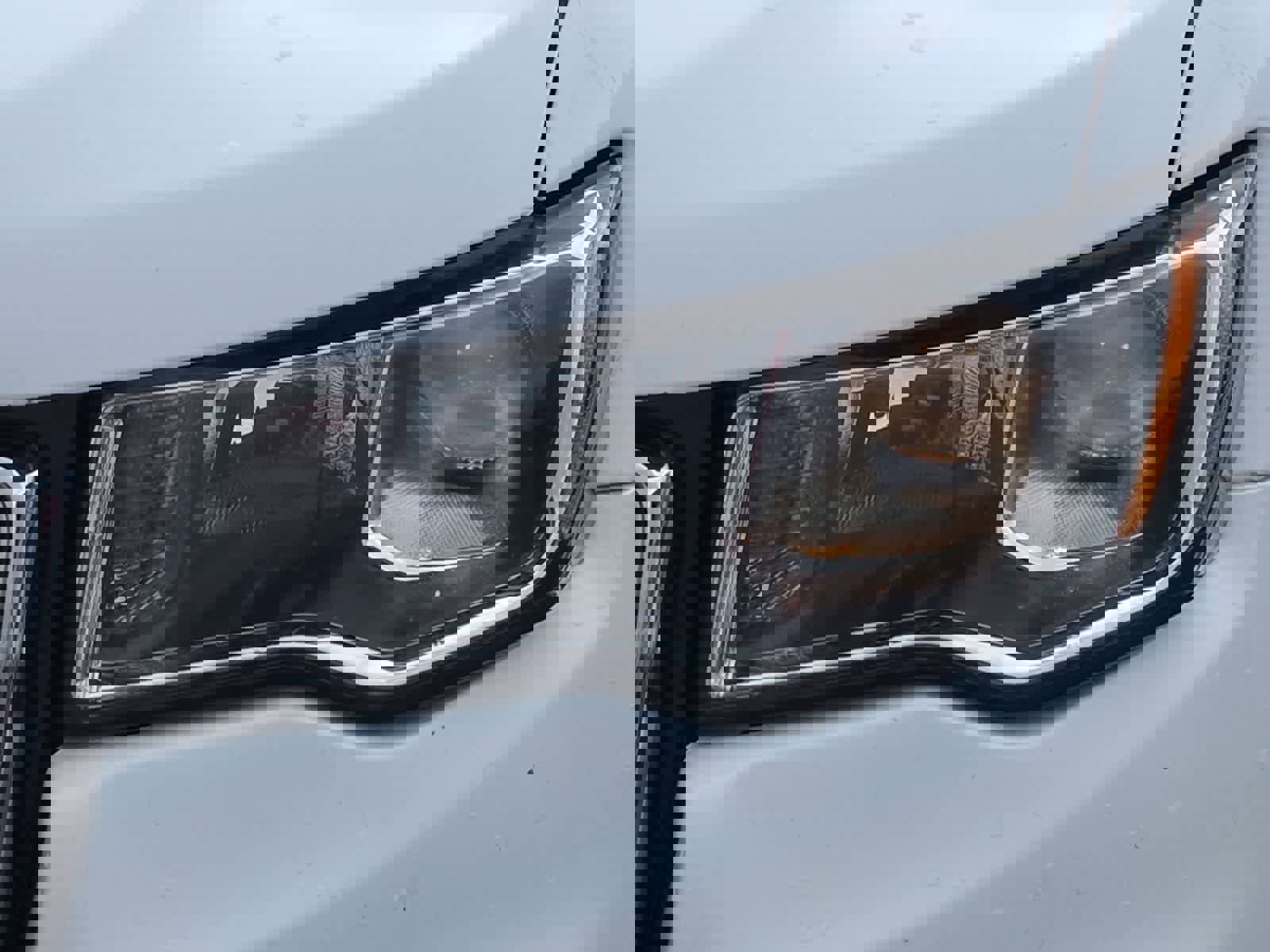 Certified 2018 Jeep Grand Cherokee Limited image 11