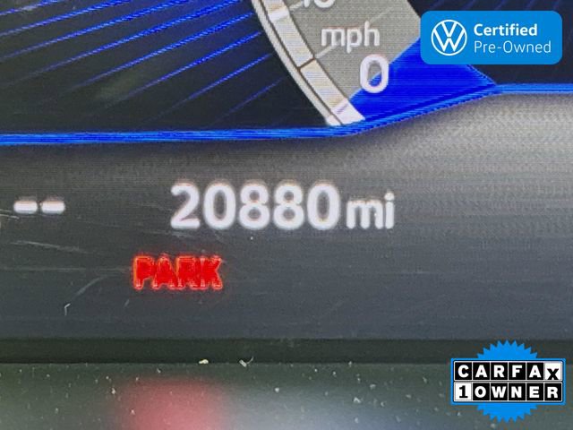 Certified 2024 Volkswagen Tiguan SE image 13